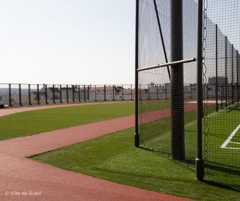 Plateau Sportif de 6 500 m² en toiture